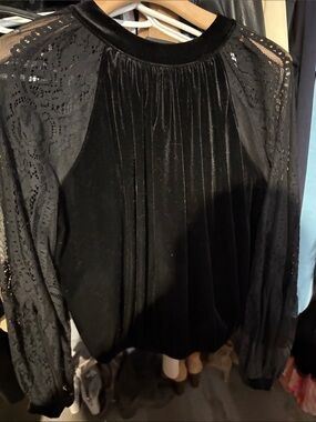 Black Lace Sleeve Velvet Blouse - Women Tops